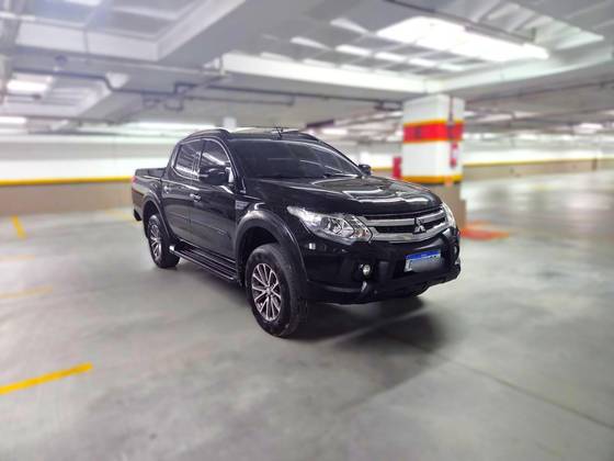 MITSUBISHI L200 TRITON 2.4 16V TURBO DIESEL OUTDOOR HPE-S CD 4X4 AUTOMÁTICO